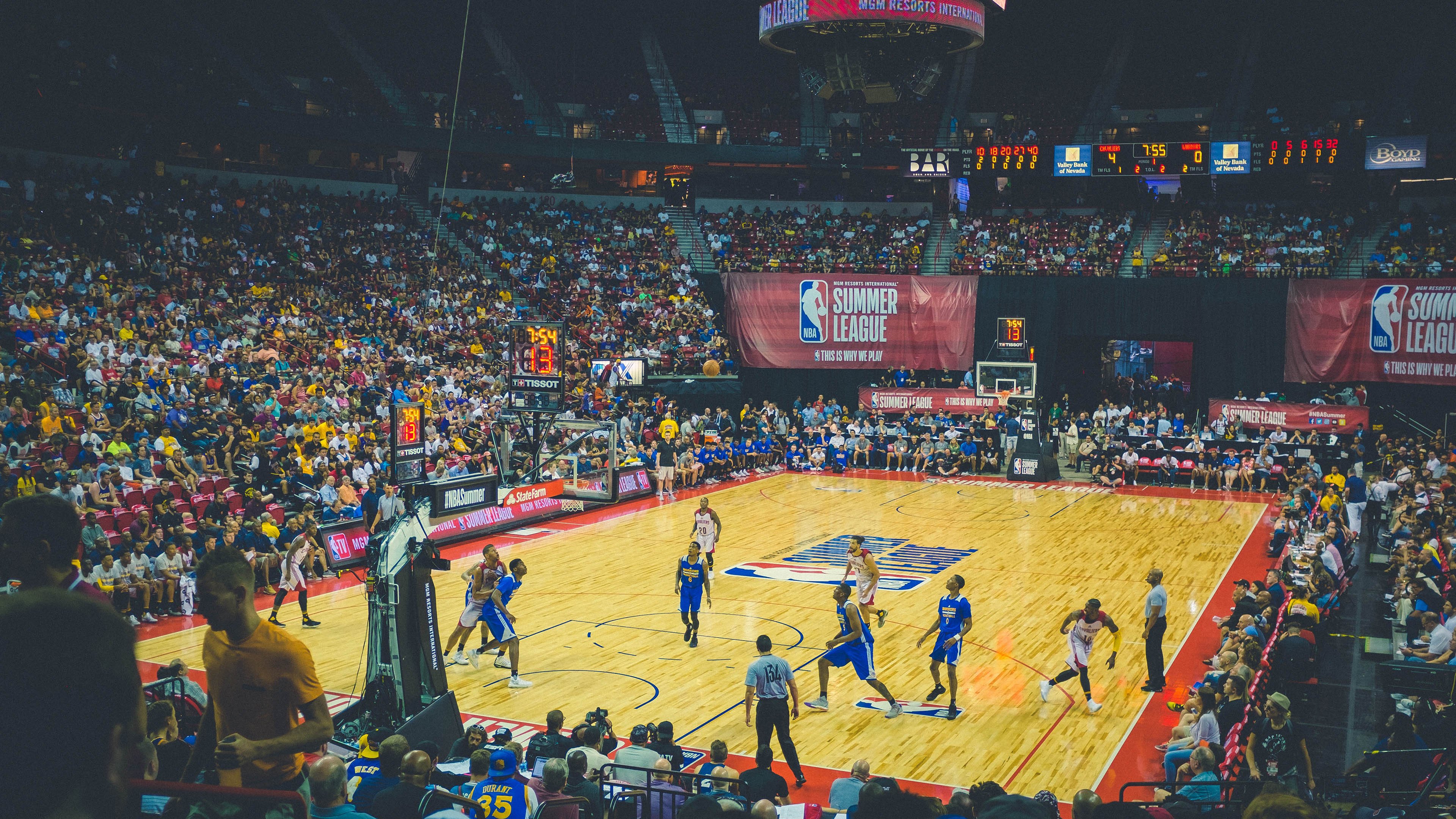 莫兰特关键一击定乾坤，山西队提前终结雄鹿悬念